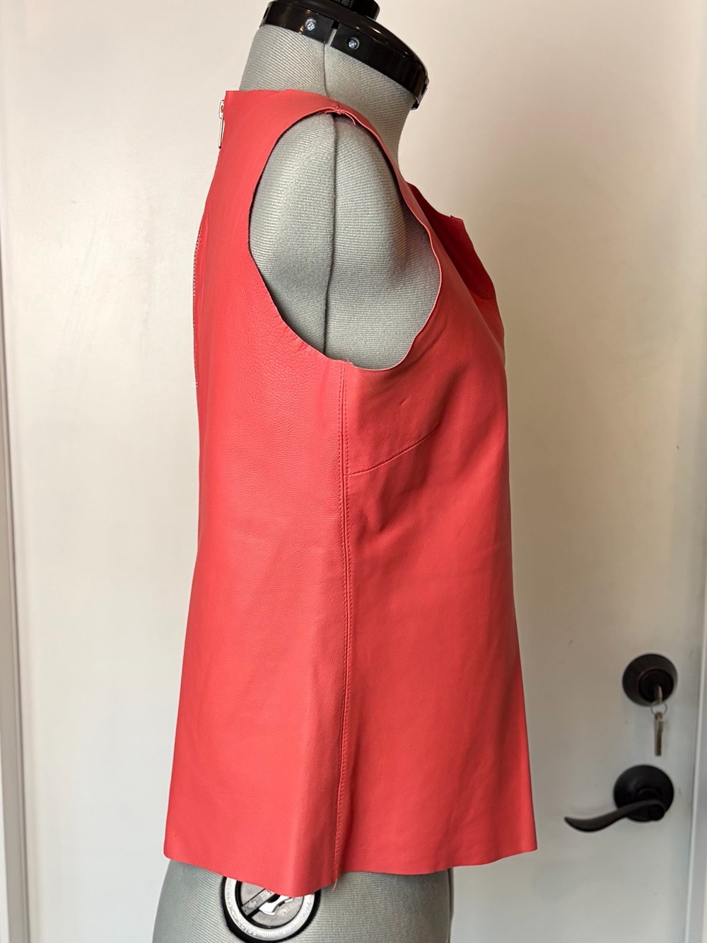 PJK Patterson J. Kincaid Lambskin Leather Raw hem notch top, zip, coral, XS, GUC - Picture 7 of 14